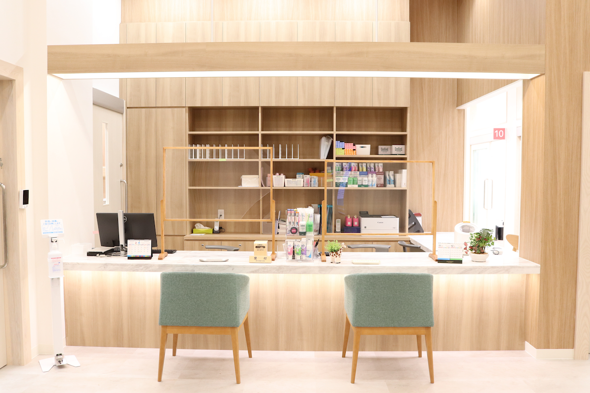 イーアス春日井歯科の受付